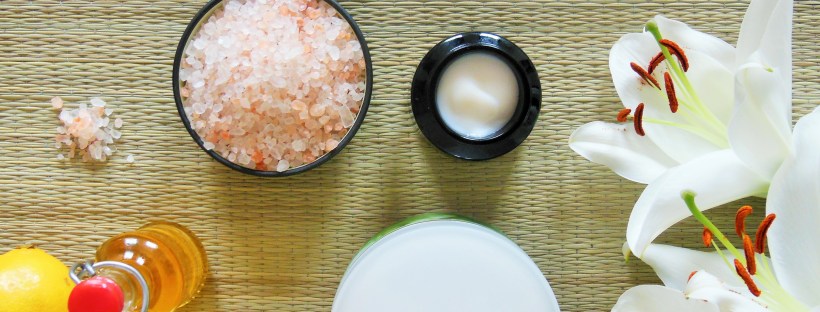 Vegan Skincare flatlay featured FreshBeautyFix