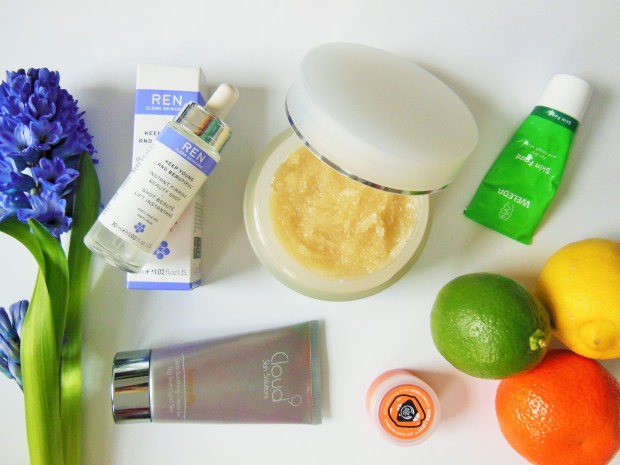 FreshBeautyFix-Beauty-Products-for-Skin-Wellbeing-Flatlay
