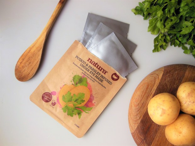 Under eye mask with potato and parsley