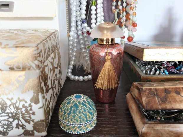 Dressing table with perfume and jewellery boxes
