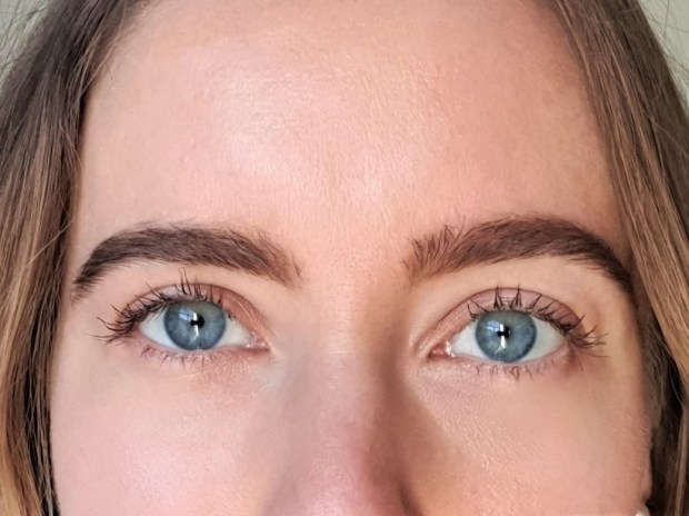 FreshBeautyFix-Elate-Essential-Mascara3