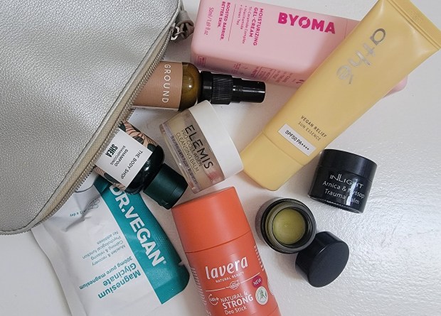 TRAVEL ESSENTIALS GUIDE: SMART PACKING TIPS AND LIQUID-FREE BEAUTY&nbsp;SWAPS